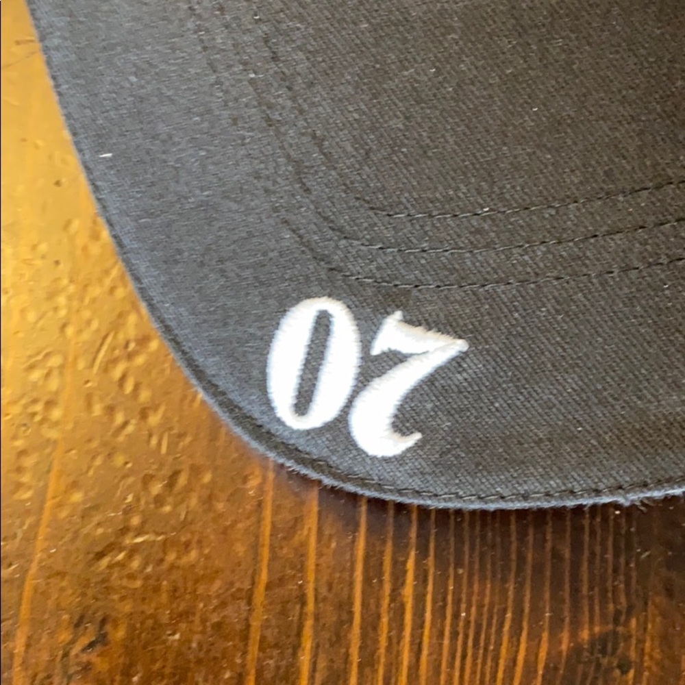 Hat - Picture 2 of 5